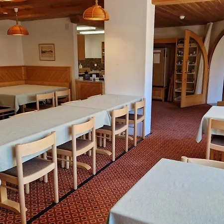 Chesa Bellaval, Haus La Vuolp 2,5 - Zimmerwohnung Appartement Silvaplana
