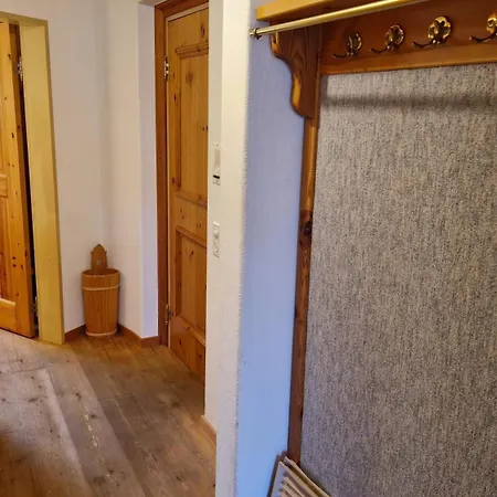 Chesa Bellaval, Haus La Vuolp 2,5 - Zimmerwohnung Appartement Silvaplana
